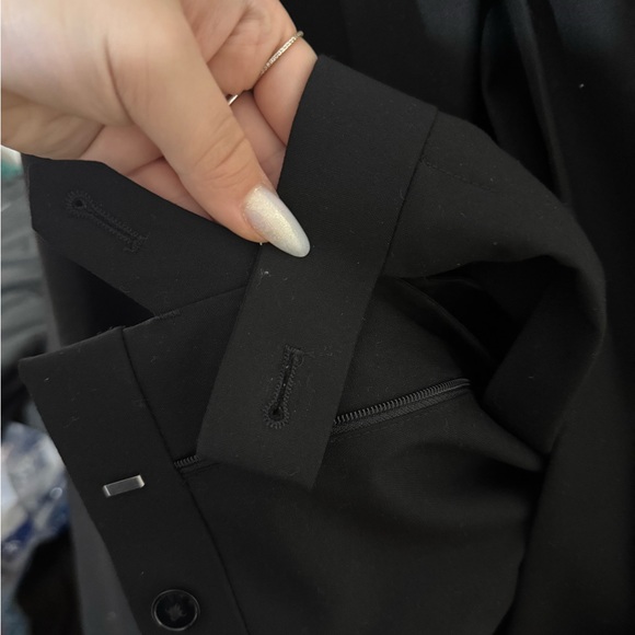 Calvin Klein Elegant Black Blazer - Picture 3 of 4